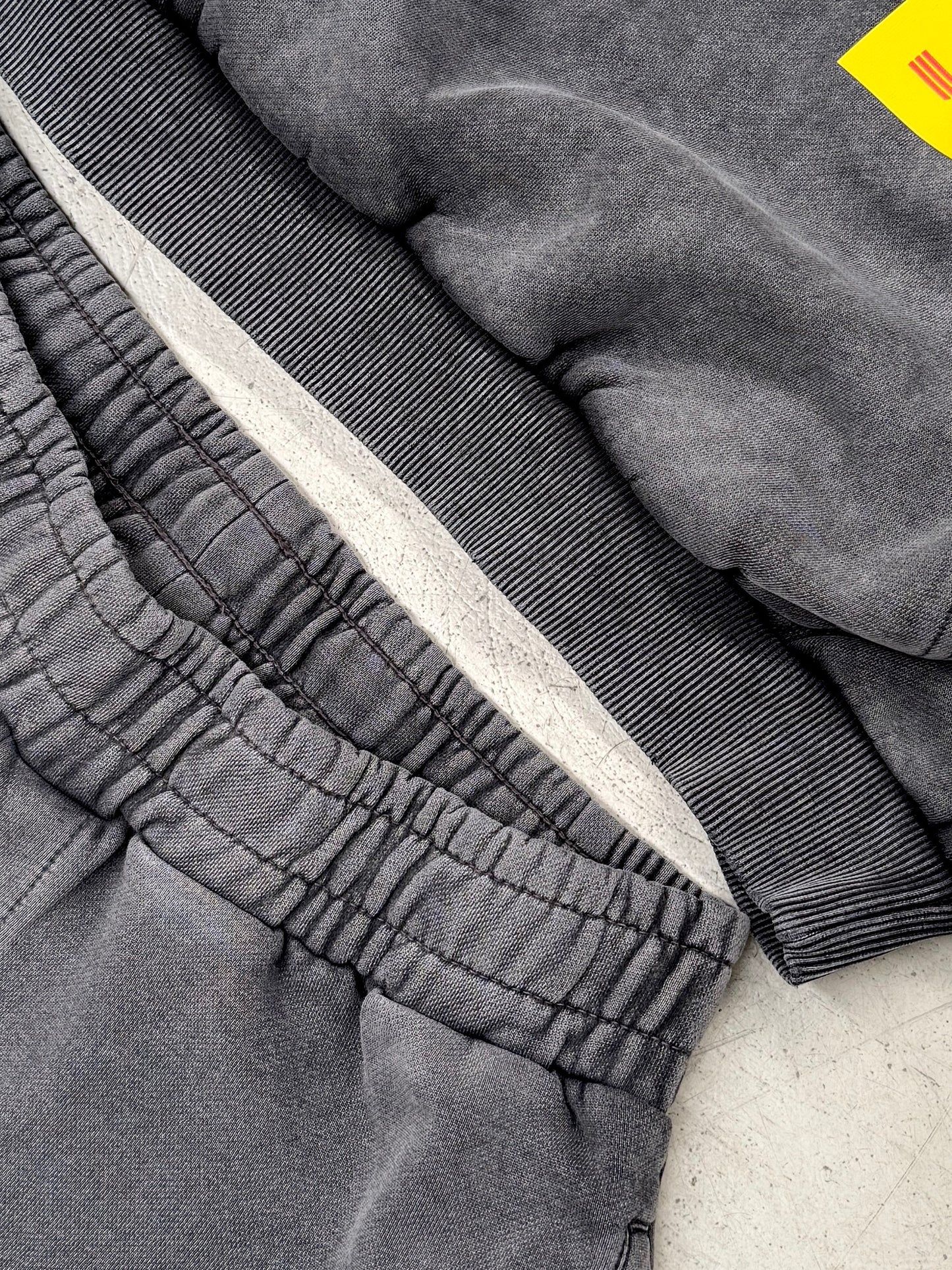 WORDLESS LOGOS WASH TRACKPANTS 400