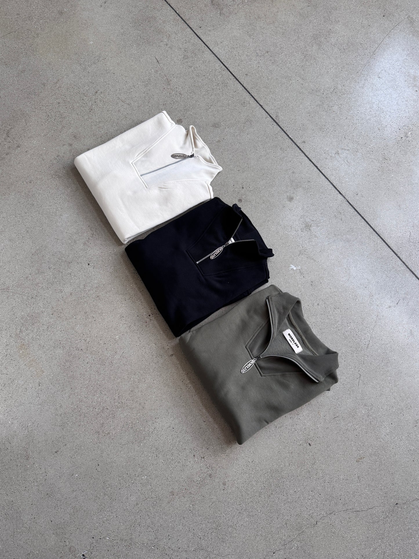 WORDLESS ICONIC Half Zip Pullover