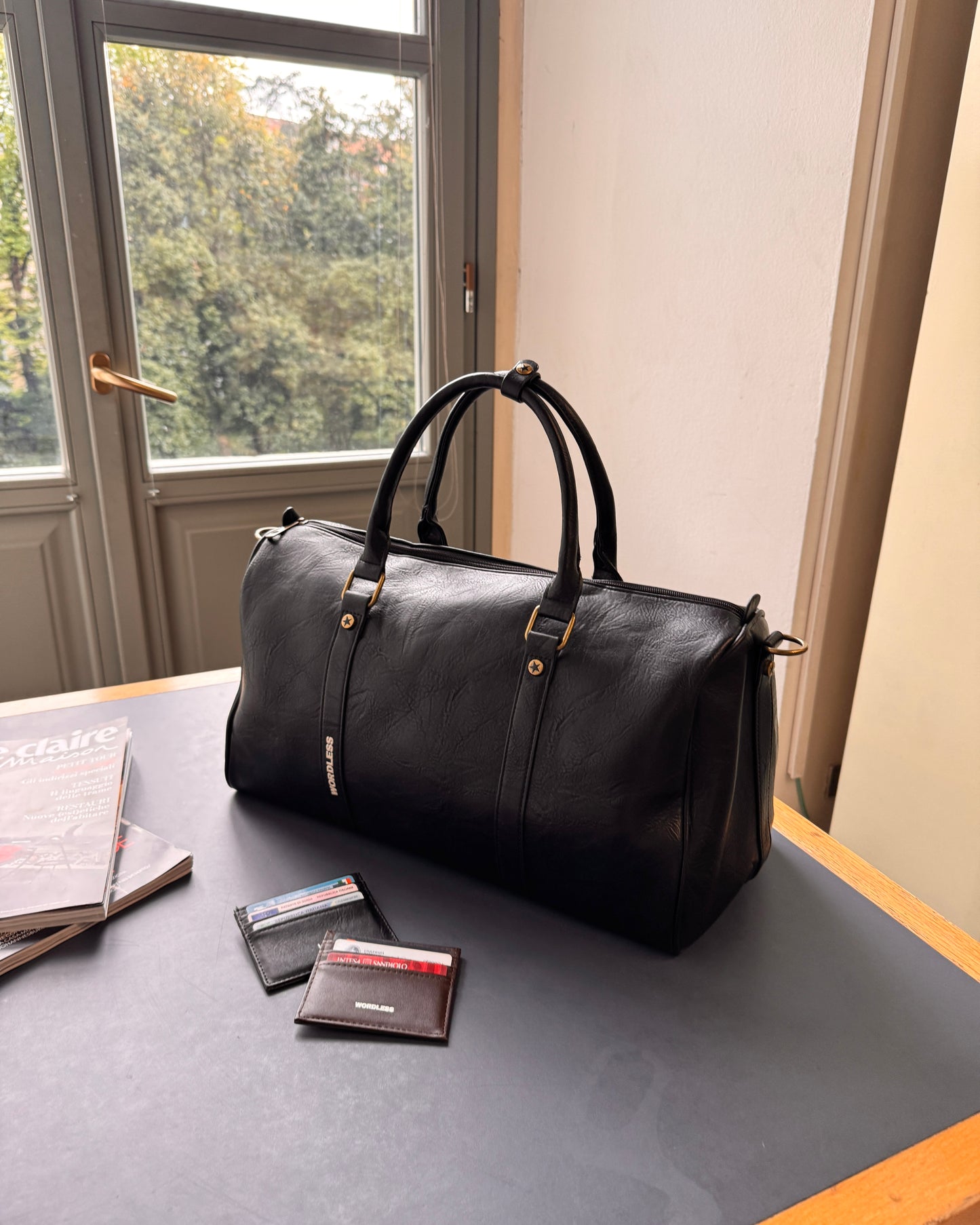 WORDLESS Leather Wallet 01