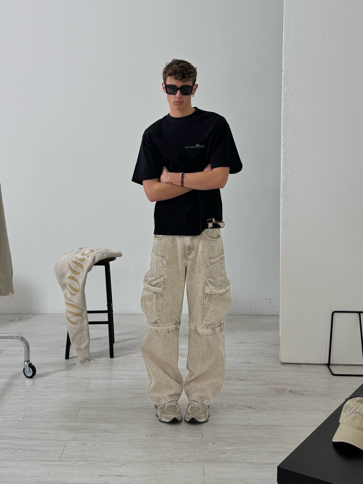 WORDLESS BOXY TEE “ICONIC” 300
