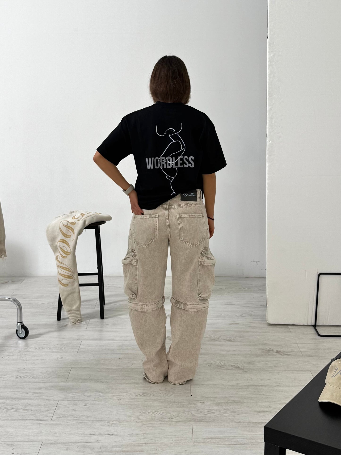 WORDLESS BOXY TEE “ICONIC” 300