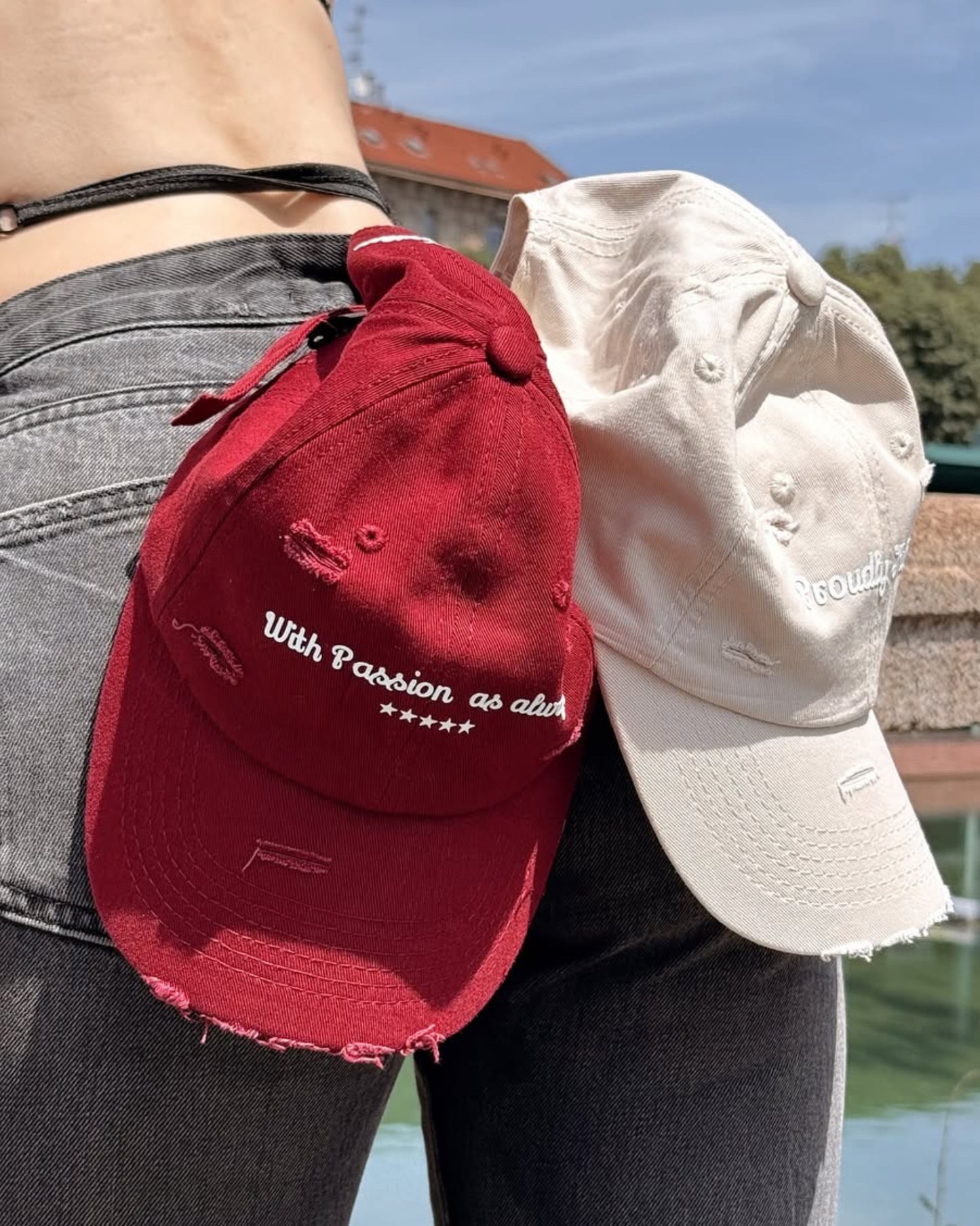 WORDLESS PASSION DISTRESSED HAT 2025