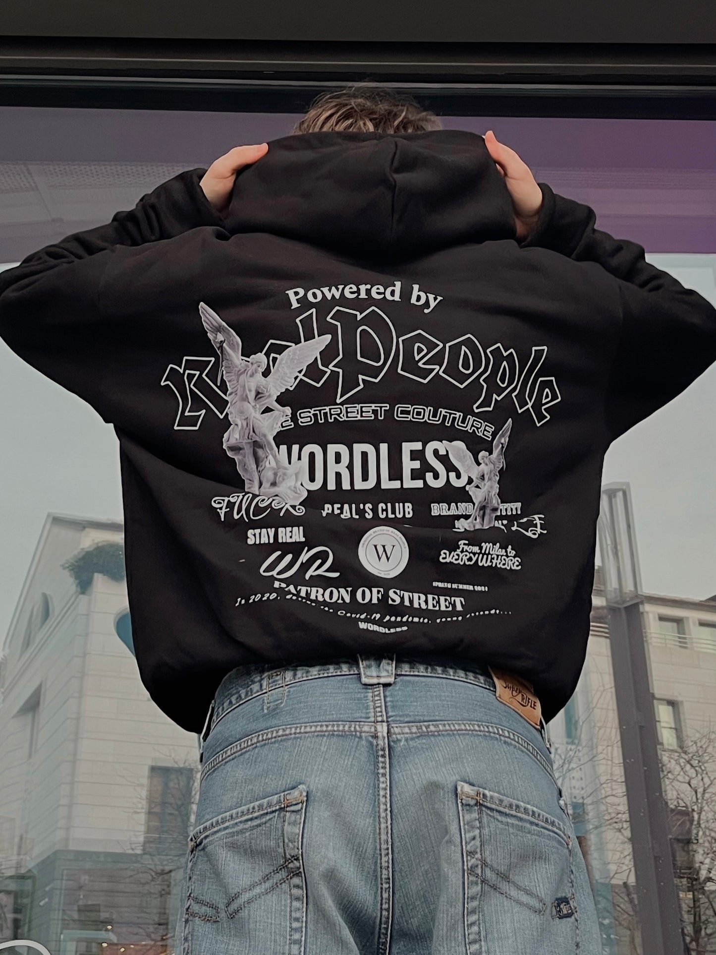 WORDLESS EXPRESSION HOODY 480