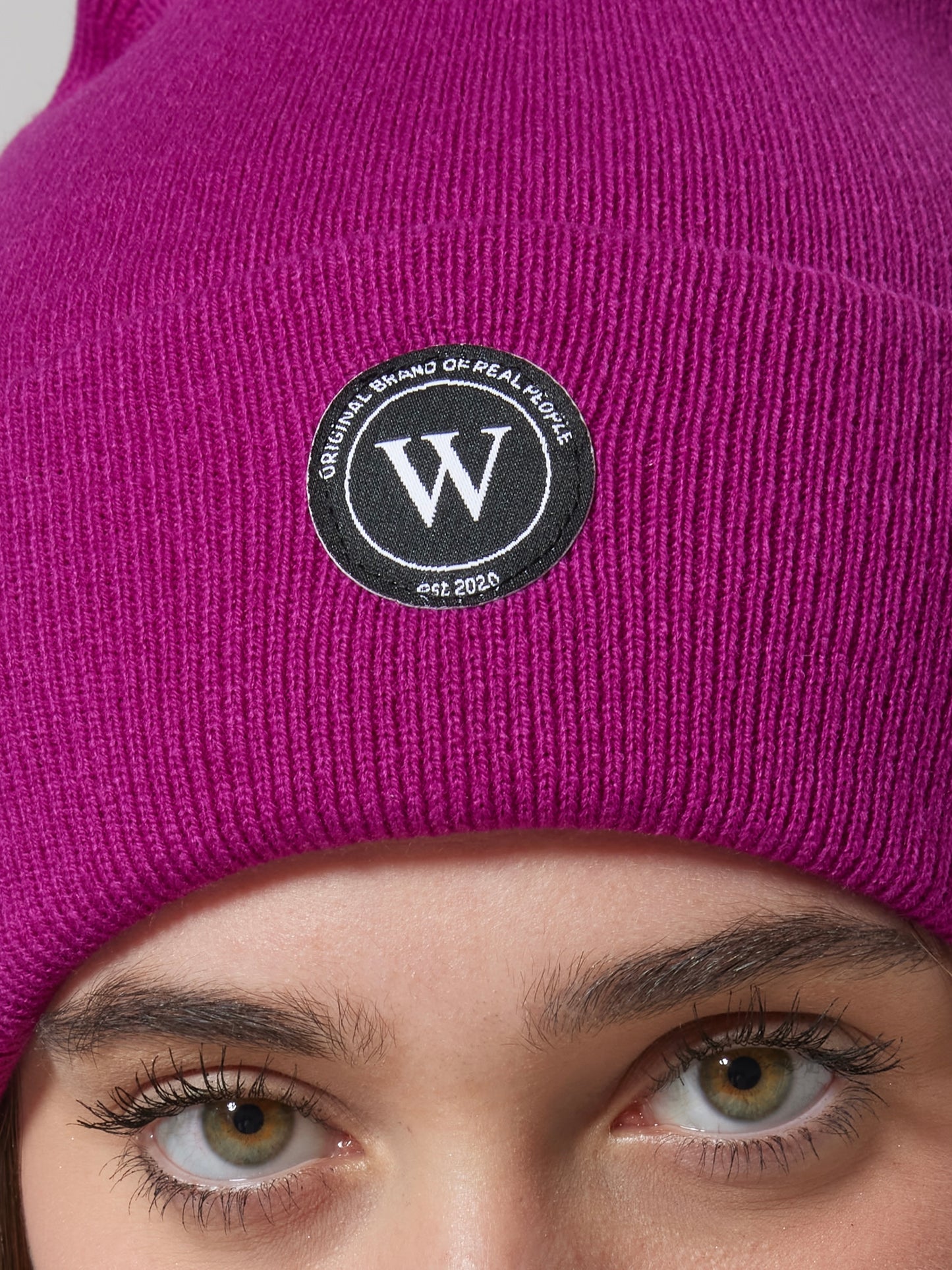 WORDLESS MINIMAL BEANIE HAT