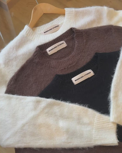 WORDLESS FUZZY KNIT SWEATER LIMITED EDITION