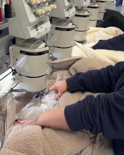 WORDLESS ICONIC TEDDY PUFFER JACKET